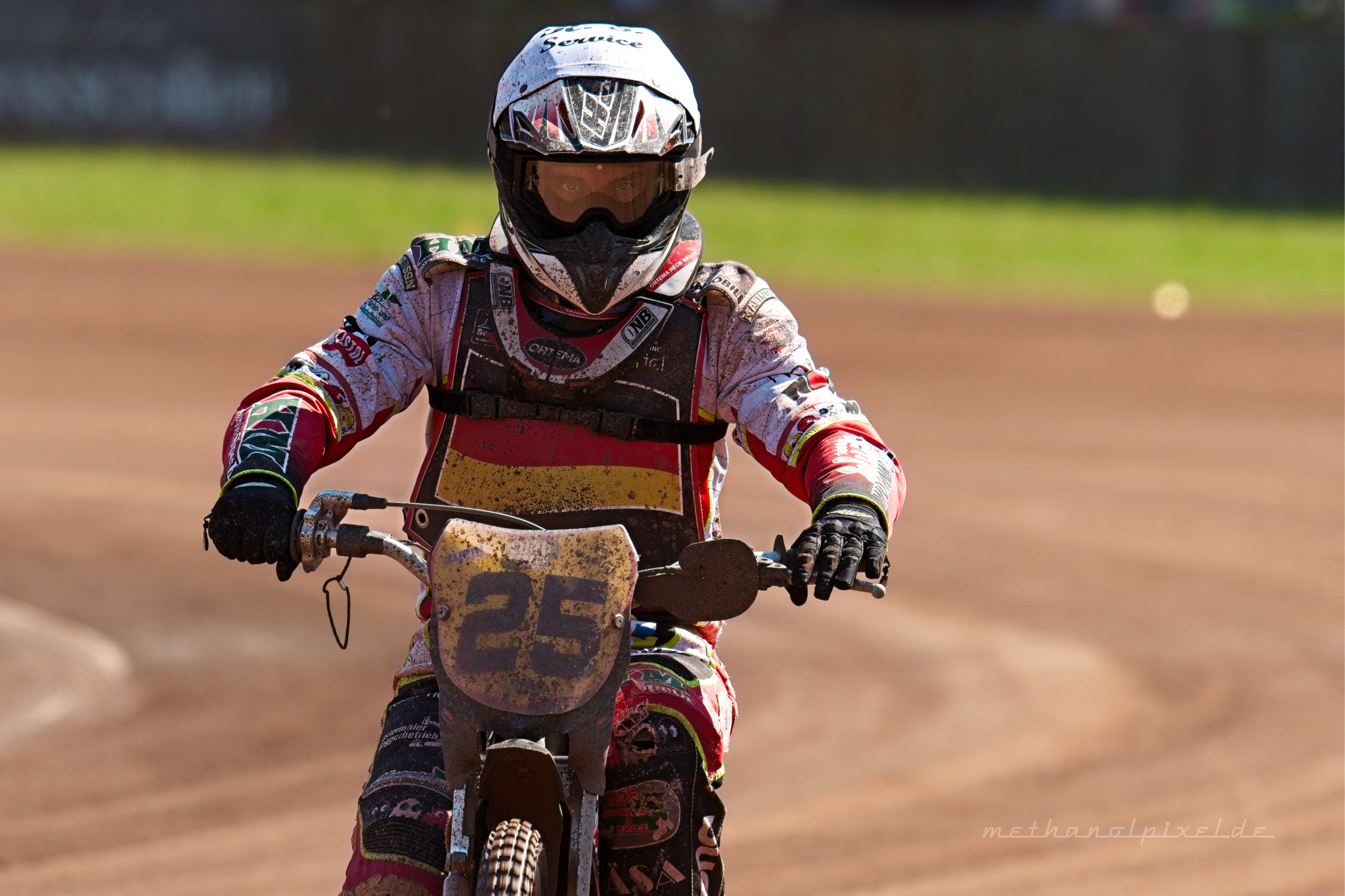 ILCE 7M4   A7401544 2048